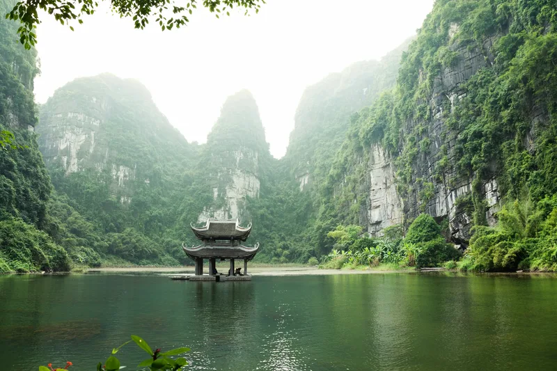 Vietnam 19-Day Coast and Highlands Route